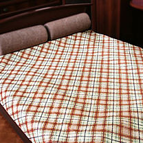 Гобеленовое покрывало для кровати «Шотландка коричневая»